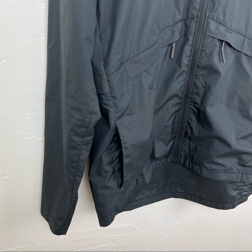 Nike Essential Packable Running Jacket - image 7